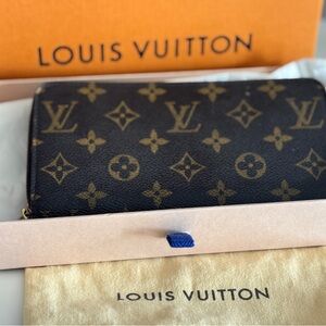Louis Vuitton Zippy Monogram Wallet 100% Authentic!